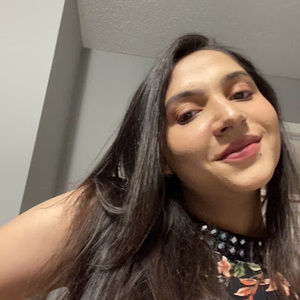 Meet your Posher, Amia